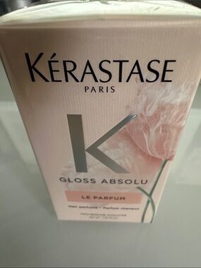 Kerastase Gloss Absolu Le Parfum - Pink and Silver Accents